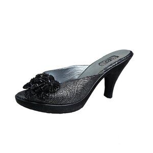 Salpy Vintage Floral Damask Black Wooden Heel